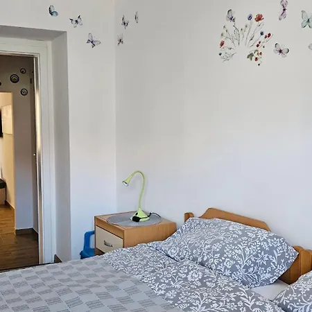 Apartments With Parking Place Laguna Svetilnik Beach Apartman Izola