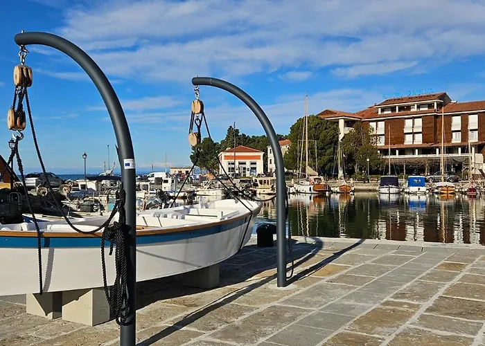 Apartments With Parking Place Laguna Svetilnik Beach Apartma Izola