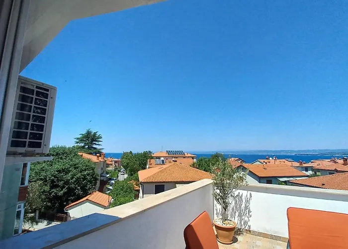 Apartma Apartments With Parking Place Laguna Svetilnik Beach *