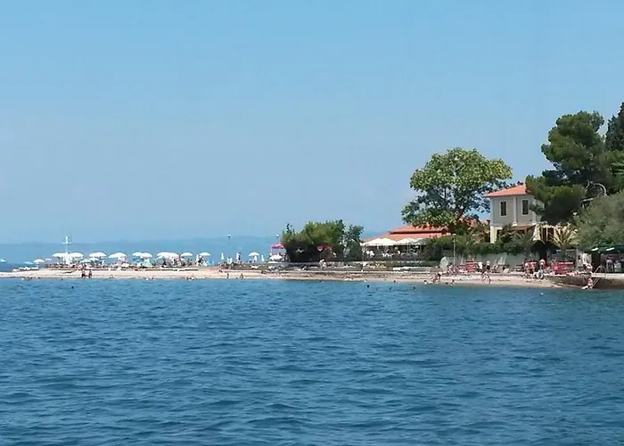 Apartments With Parking Place Laguna Svetilnik Beach